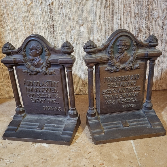 Antique Bradley & Hubbard Bookends Writer Dickens & Holmes - Picture 1 of 4